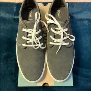 TOMS brand sz 11 1/2 mens casual shoes are dark suede — BRAND NEW never worn